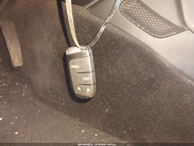 Dodge Challenger Image 14