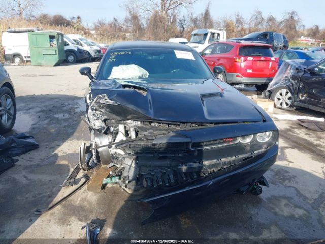 Dodge Challenger Image 9