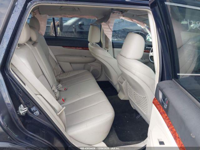 Subaru Outback 2.5i Limited Image 20