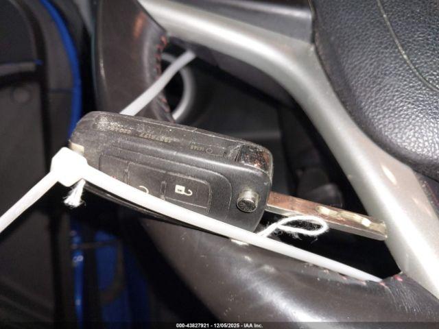 Chevrolet Sonic Lt Auto Image 11