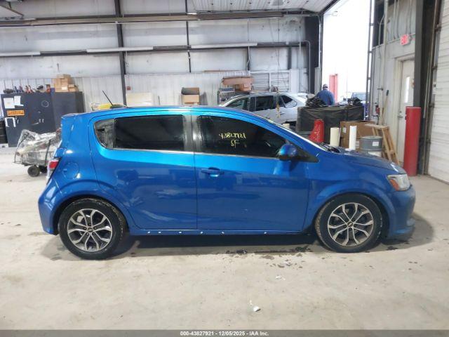 Chevrolet Sonic Lt Auto Image 2