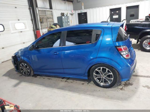 Chevrolet Sonic Lt Auto Image 12