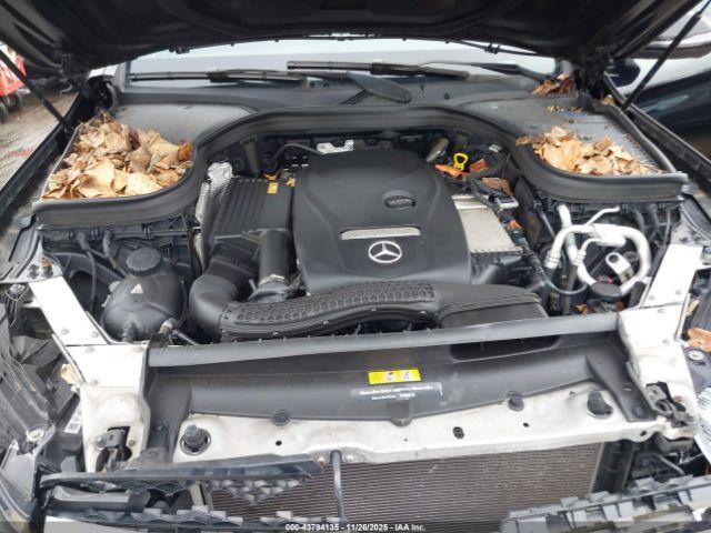 Mercedes-Benz GLC 4matic Image 13