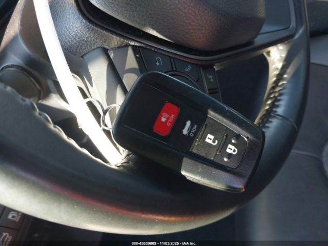 Toyota Camry Xse Image 8