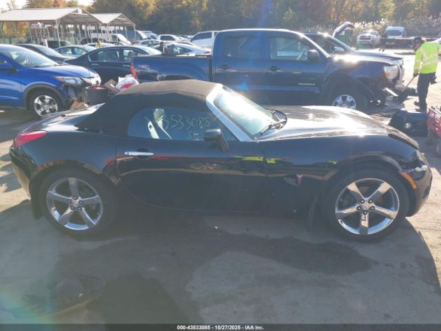 Pontiac Solstice Image 14