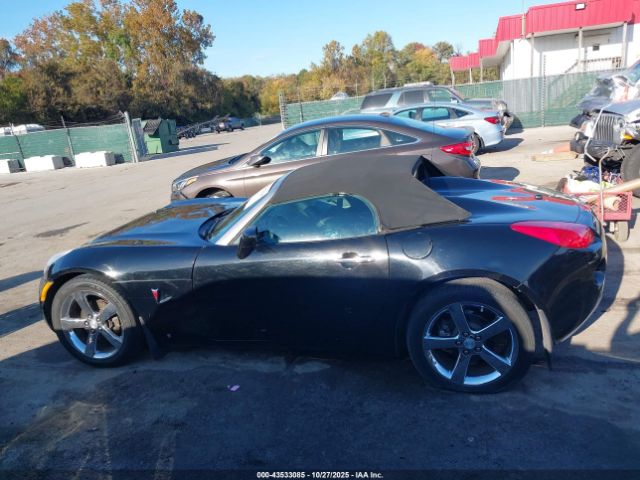 Pontiac Solstice Image 12