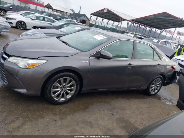 Toyota Camry Xle Image 3