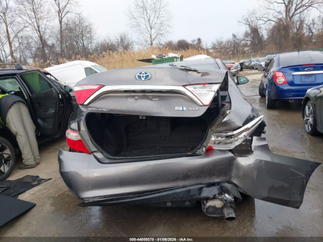 Toyota Camry Xle Image 2