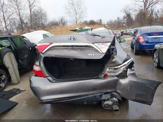 Toyota Camry Xle Image 2