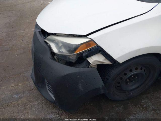 Toyota Corolla Le Image 10