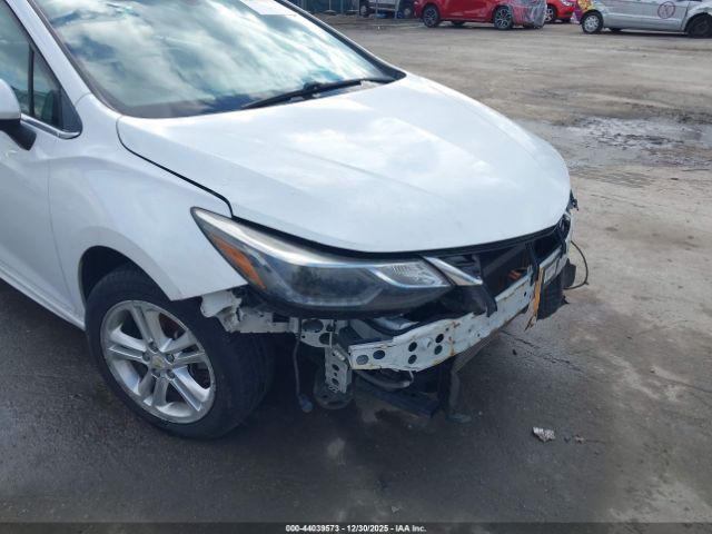 Chevrolet Cruze Lt Auto Image 3