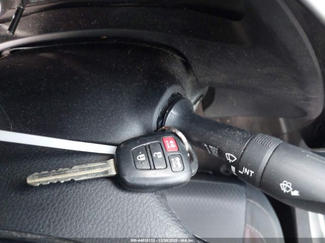 Toyota Corolla Le Image 15