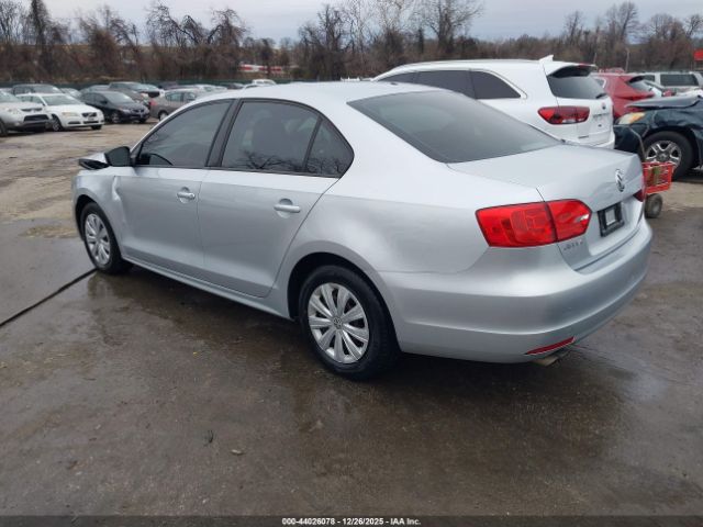 Volkswagen Jetta 2.0l S Image 5