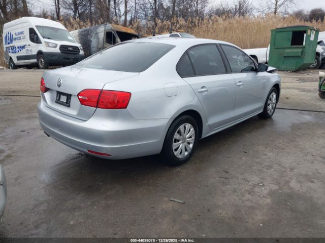 Volkswagen Jetta 2.0l S Image 3