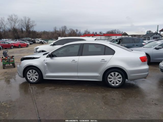 Volkswagen Jetta 2.0l S Image 13