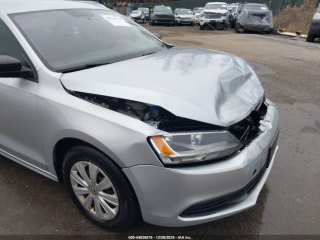 Volkswagen Jetta 2.0l S Image 15