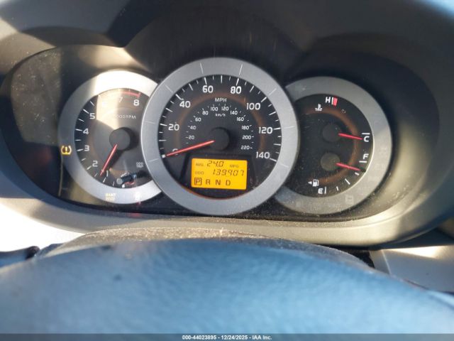 Toyota RAV4 Image 10