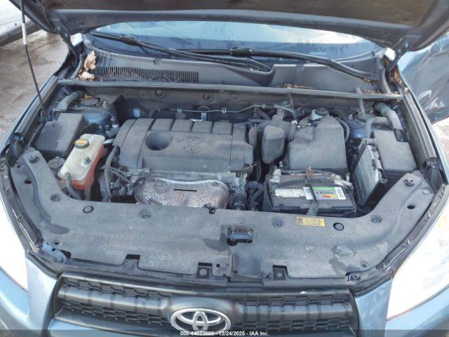 Toyota RAV4 Image 14