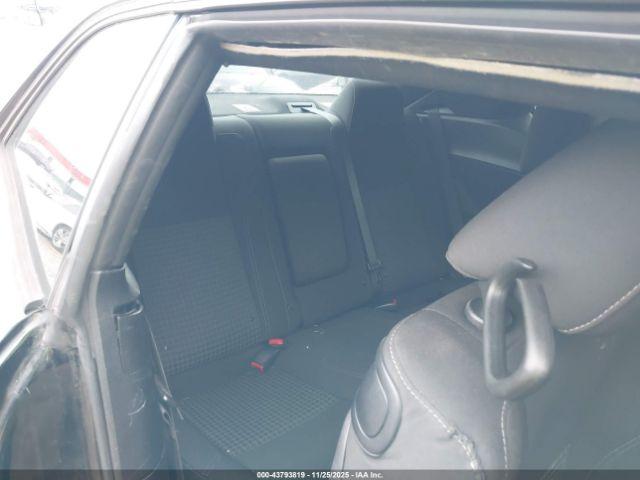 Dodge Challenger Sxt Image 4