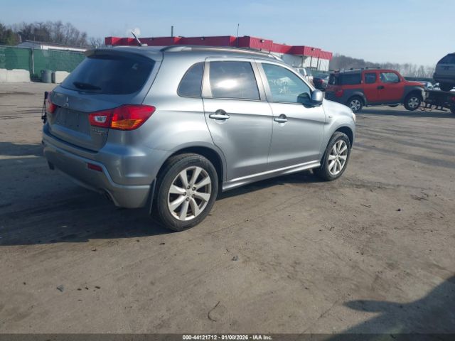 Mitsubishi Outlander Se Image 11