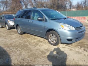  Salvage Toyota Sienna