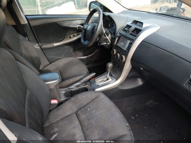 Toyota Corolla S Image 8