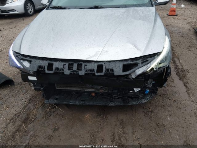 Hyundai ELANTRA Sel Image 5