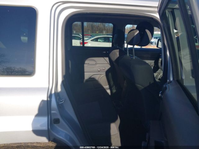 Jeep Patriot Sport Image 11