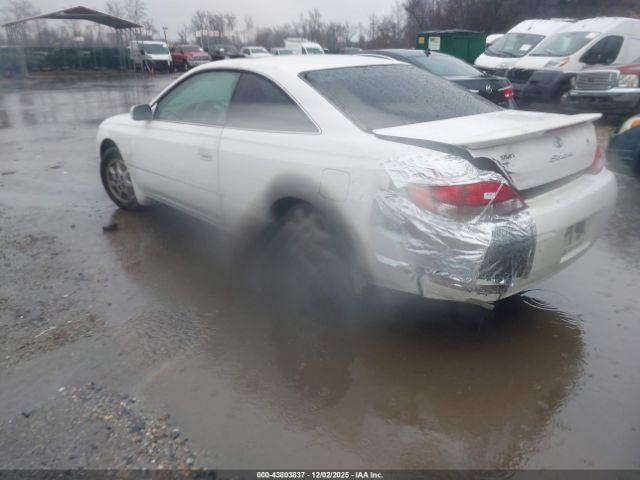Toyota Camry Se Image 3