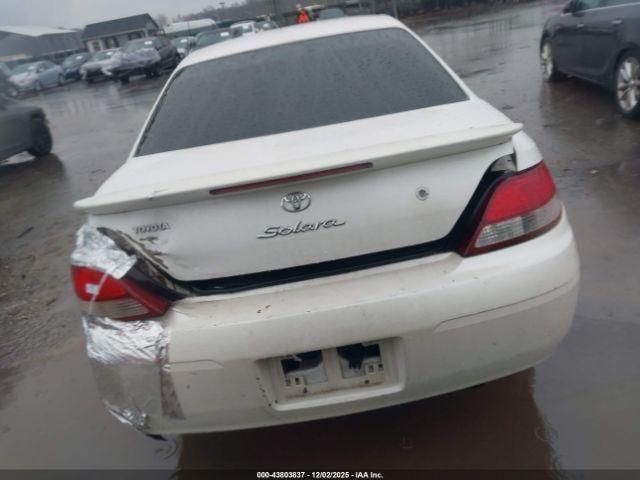 Toyota Camry Se Image 10