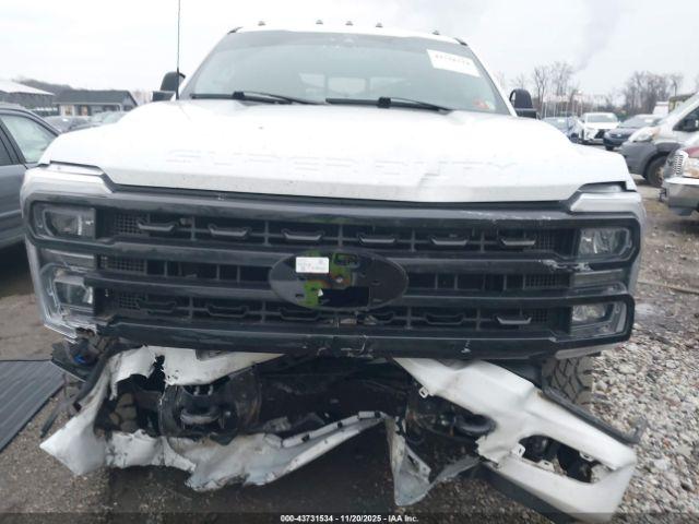 Ford F-250 Xlt Image 15