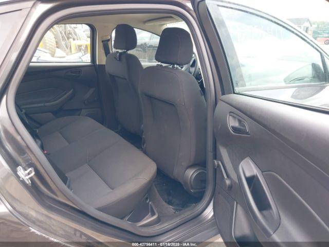 Ford Focus S Image 4