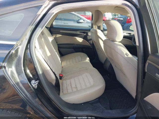 Ford Fusion S Image 14