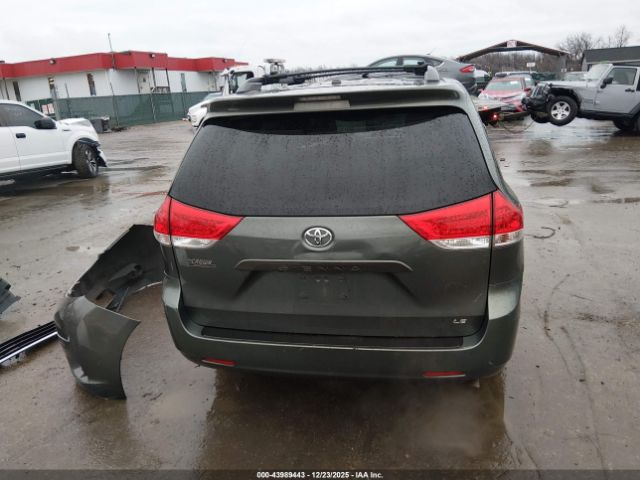 Toyota Sienna Le V6 8 Passenger Image 13