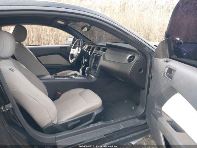 Ford Mustang V6 Image 14