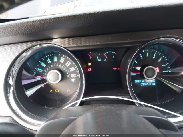 Ford Mustang V6 Image 3