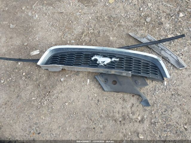 Ford Mustang V6 Image 12